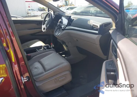 2018 Honda Odyssey Touring z USA, uszkodzony, nr VIN 5FNRL6H8XJB037572